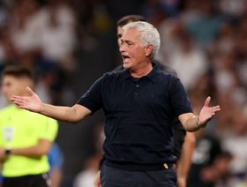 مورينيو سعيد بحسم ريال مدريد الفوز في الشوط الأول ويعتذر للجماهير