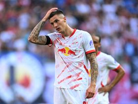 نيوكاسل "يحسّن" عرضه لضمّ بنجامين سيسكو من لايبزيغ