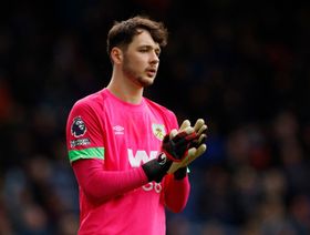 خطوة أخيرة تفصل مانشستر سيتي عن استعادة حارسه السابق