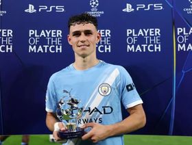 فودين لاعب سيتي يصف كسر صمود نابولي "بالكابوس"