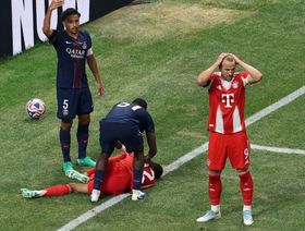 دوناروما يصلي من أجل موسيالا.. ونوير ينتقد تصرفه