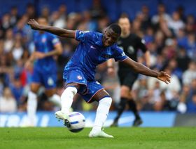 دفعة معنوية.. تشيلسي يقترب من تجديد عقد كايسيدو