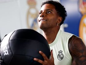 أول تعليق من رودريغو بعد ارتباط اسمه بمانشستر سيتي