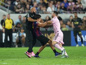 معاقبة ياسين تشيوكو حارس ميسي وتغريم إنتر ميامي بسبب "سلوك غير لائق"