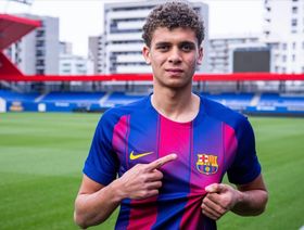 "ظرف طارئ" يستدعي مشاركة حمزة عبد الكريم مع برشلونة على الفور