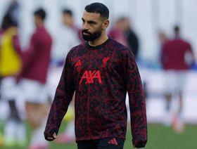 شيرر: محمد صلاح لا يملك حق الاعتراض وأؤيد سلوت