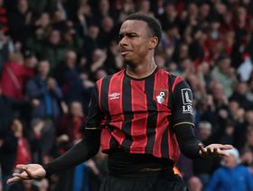 بورنموث يتوج أرسنال بالدوري الإنجليزي بعد غياب 22 عاماً بالتعادل مع سيتي