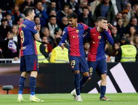 برشلونة "الغائب عن المونديال" قد يواجه ليفربول في آسيا