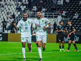 الشباب ينجو أمام النهضة وينتزع التعادل بعشرة لاعبين بدوري أبطال الخليج