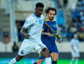 بهدف رائع.. الحزم يهزم الأخدود ويحقق فوزه الأول في الدوري السعودي