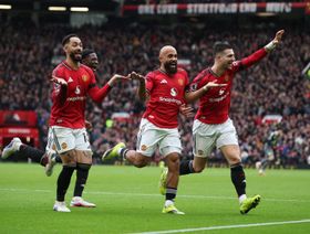 شاهد.. مانشستر يونايتد يتغلب على توتنهام ليحقق فوزه الرابع توالياً