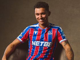 كريستال بالاس يضم جونسون من توتنهام في صفقة قياسية للنادي