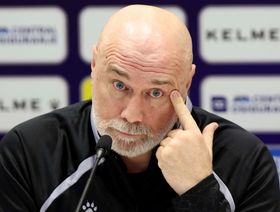 "ركن الباص".. مدرب البوسنة يريد استخدام سلاح مورينيو ضد إيطاليا