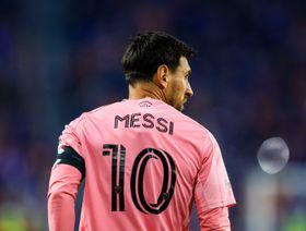 ليونيل ميسي يرفع رصيده إلى 1300 مساهمة تهديفية