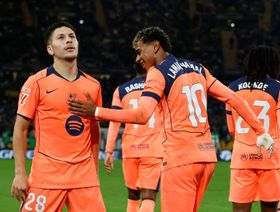 مهاجم برشلونة يتحدى هانزي فليك: أستحق اللعب أكثر