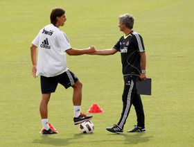 مفاجأة.. مورينيو يطلب عودة سامي خضيرة إلى ريال مدريد