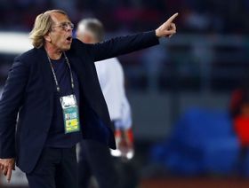 التجربة الإفريقية الـ12.. كلود لوروا مدرباً لمنتخب الكونغو