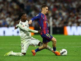 مارك كاسادو يفكر في الدوري السعودي.. مستقبله مع برشلونة على المحك