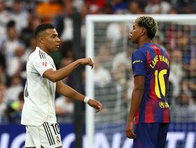 لامين يامال يحطم رقم كيليان مبابي في تشكيلة العام لـ"فيفبرو"