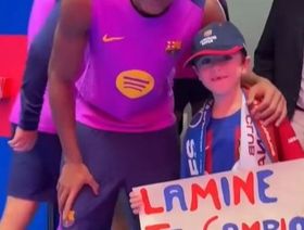 شاهد.. "لامين يامال.. أبدّل جلسة العلاج الكيميائي بقميصك"