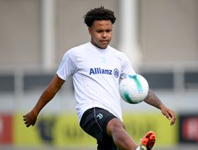 يوفنتوس يدين اساءات عنصرية ضد لاعبه ماكيني خلال مواجهة بارما