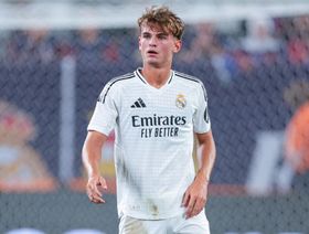 بعد تألقه مع كومو.. ريال مدريد يقترب من استعادة "باز"