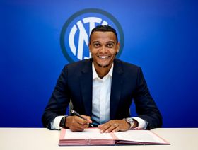 لماذا اختار أكانجي إنتر على حساب ميلان؟