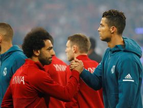 تقرير: محمد صلاح يتلقى "عرضاً ضخماً" لخلافة رونالدو في النصر