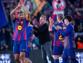 هل يستمر مع برشلونة؟ فليك يرد بصراحة ويكشف خطته حتى الاعتزال