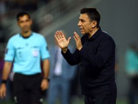 مدرب إيران يطالب لاعبيه باستغلال "الرقصة الأخيرة" أمام قطر