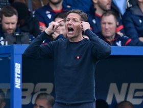 أوليفر غلاسنر أفضل مدرب في سبتمبر بالدوري الإنجليزي الممتاز