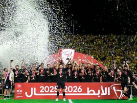 الحسين إربد يثأر من الوحدات ويتوج بكأس السوبر الأردني