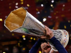ما هي الأندية الفائزة بالدوري الأوروبي أو كأس الاتحاد سابقاً؟