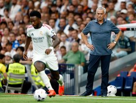 مورينيو في مأزق.. هل يضحي بفينسيوس لإنقاذ ريال مدريد؟