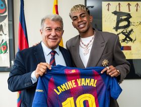 من هو النادي الذي عرض 250 مليون يورو لشراء لامين يامال من برشلونة؟