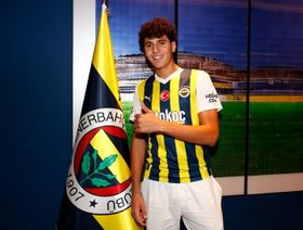 مدافع تدرب تحت قيادة مورينيو يشكو تجاهل منتخب مصر