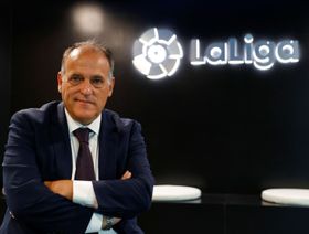 الليغا تؤكد إقامة مباراة برشلونة وفياريال بميامي في 20 ديسمبر