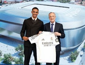 قبل أرنولد.. من هم الـ10 نجوم الذين لعبوا لريال مدريد وليفربول؟