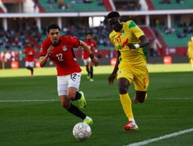 منتخب مصر يعلن سفر "حمدي" إلى ألمانيا لإجراء جراحة "الرباط الصليبي"