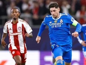 فالفيردي يرد على شائعات التوتر بين تشابي ألونسو وفينيسيوس في ريال مدريد