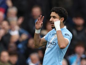 تحسباً لرحيل مرموش.. مانشستر سيتي يفاوض جناح بالميراس البرازيلي