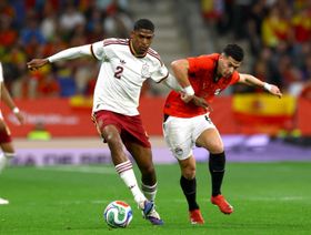 مصر تصمد أمام إسبانيا وتجبرها على التعادل السلبي