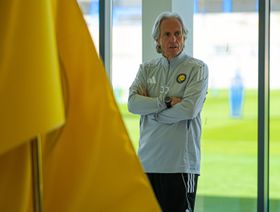 جيسوس مدرب النصر محبط من المنتخب السعودي ويتهرب من عبد الله الحمدان