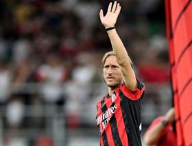 مودريتش يشكر جمهور ميلان على حفاوة الاستقبال برسالة من القلب