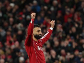 فان دايك يكشف رأيه في العروض السعودية لمحمد صلاح