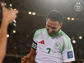 رياض محرز يقود تشكيلة الجزائر أمام السعودية