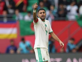 رياض محرز يهدد أرقام ماجر التاريخية في لقاء الجزائر وبوركينافاسو