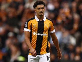 الجزائري بلومي مرشح لجائزة أفضل لاعب في الدوري الإنجليزي بشهر سبتمبر