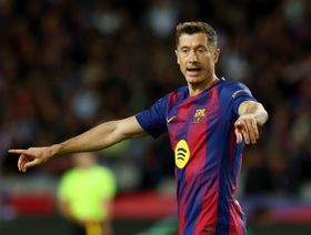 مفاجأة.. لماذا طلب برشلونة من ليفاندوفسكي عدم تسجيل الأهداف؟