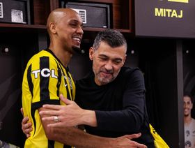 مدرب الاتحاد مرتاح للفوز على الخليج وفابينيو يحتفي بمباراته الـ100